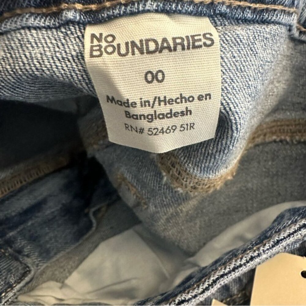 No Boundaries Y2K Mid Rise Baggy Wide Leg Jeans Studded Size 00 NWT - Picture 12 of 15